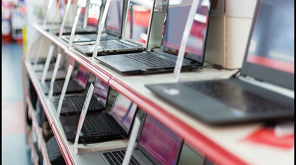 Factors-to-Consider-When-Purchasing-a-New-Computer-for-College-600x334